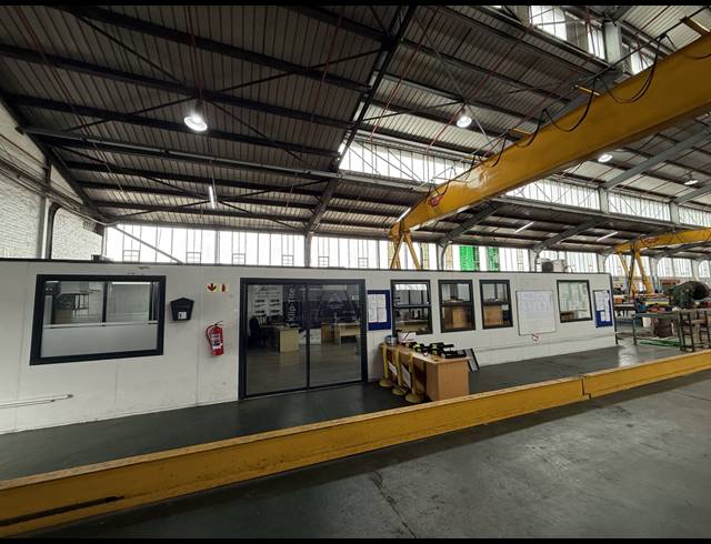 2,480M² WAREHOUSE TO LET IN EPPING INDUSTRIAL